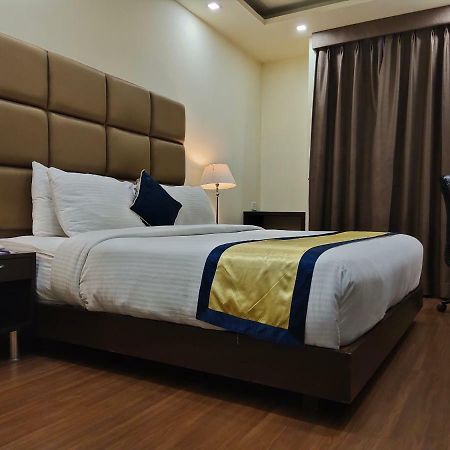 Days Hotel By Wyndham, Jalandhar Eksteriør billede