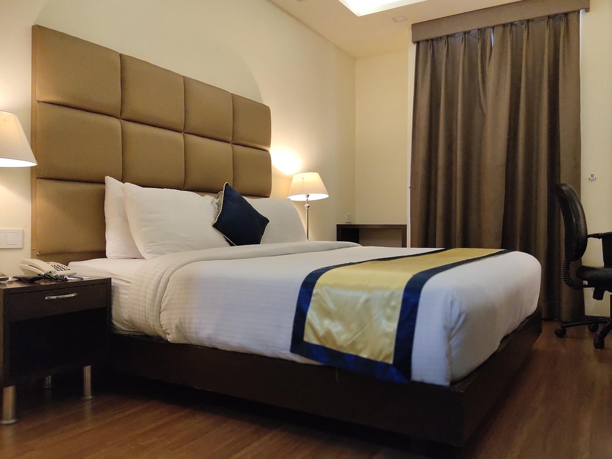 Days Hotel By Wyndham, Jalandhar Eksteriør billede