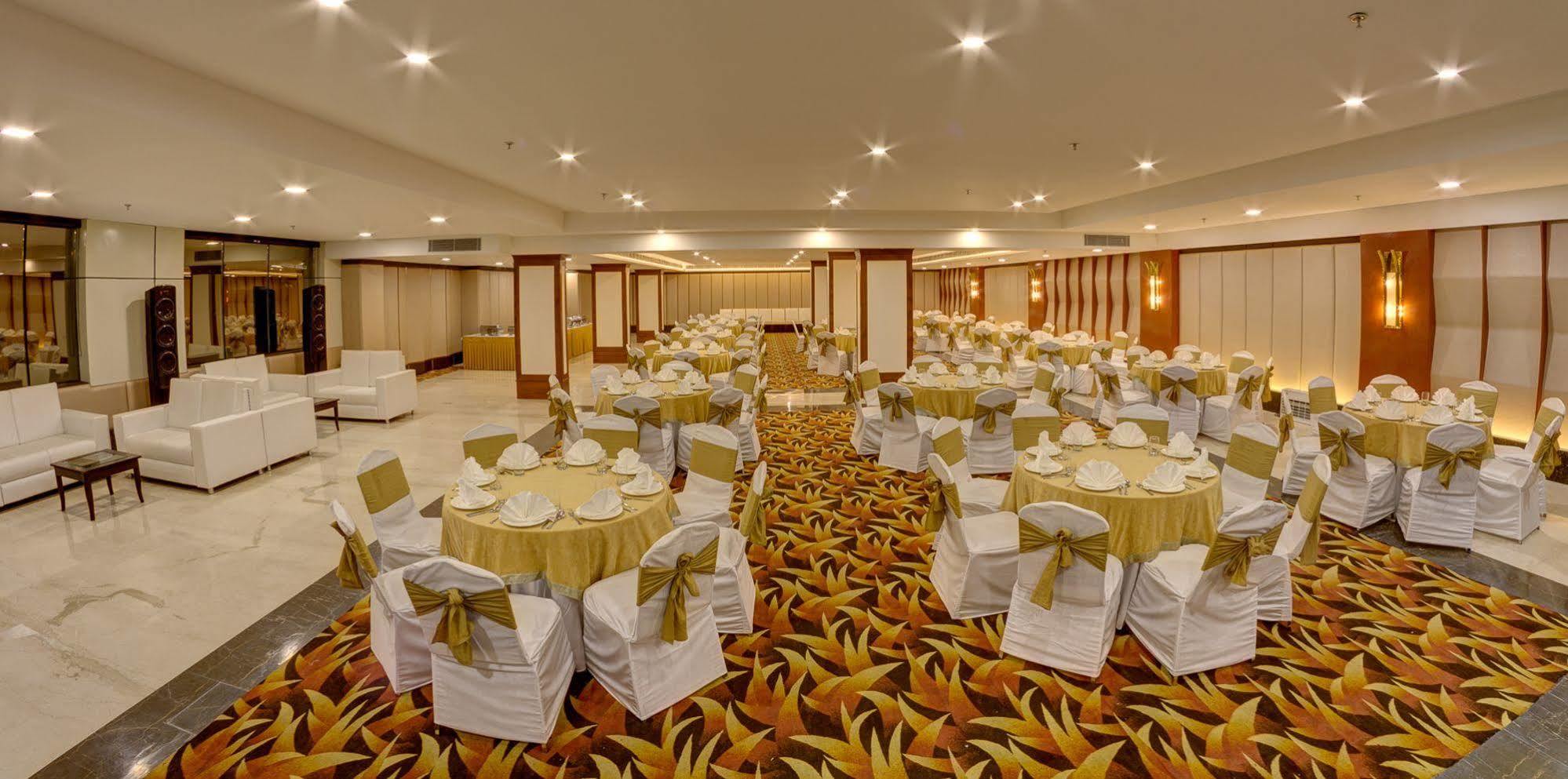 Days Hotel By Wyndham, Jalandhar Eksteriør billede