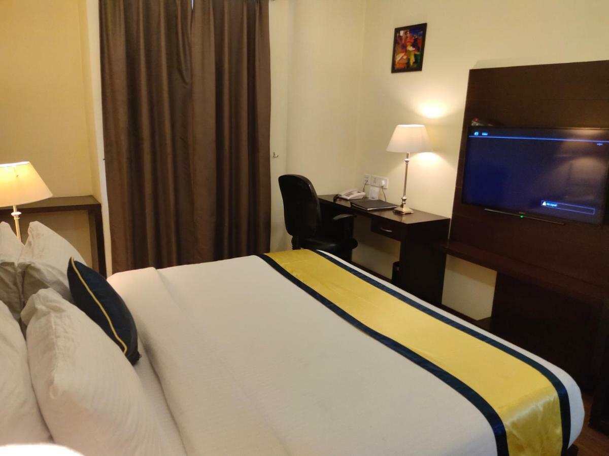 Days Hotel By Wyndham, Jalandhar Eksteriør billede